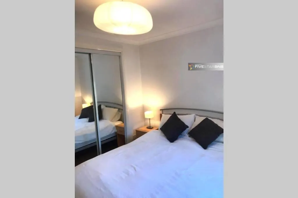 Apartmán Waterfront Living In Leith With Free Parking! Edinburgh