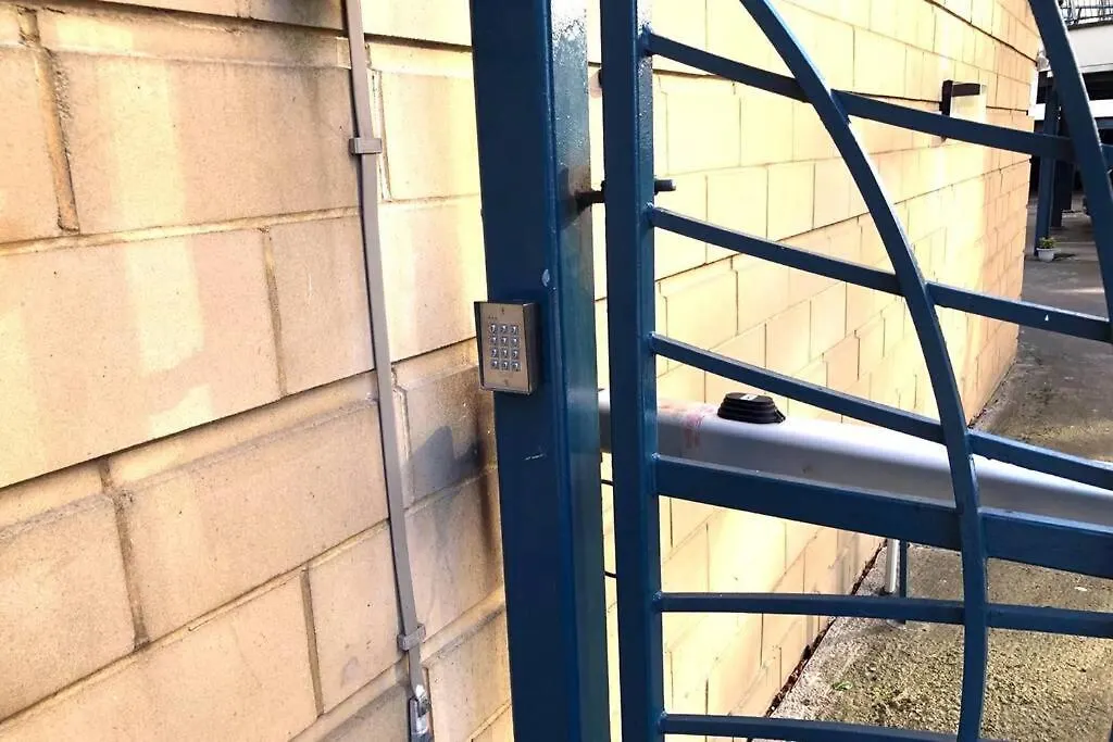 Waterfront Living In Leith With Free Parking! Lejlighed Edinburgh